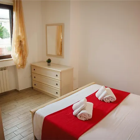 Lägenhet Seventeen Black -with Garden And Private Parking Just 5 Minutes Walk From The Historic Center Tropea