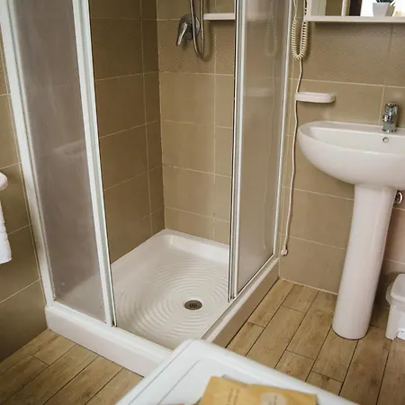 Seventeen Black -with Garden And Private Parking Just 5 Minutes Walk From The Historic Center アパート *