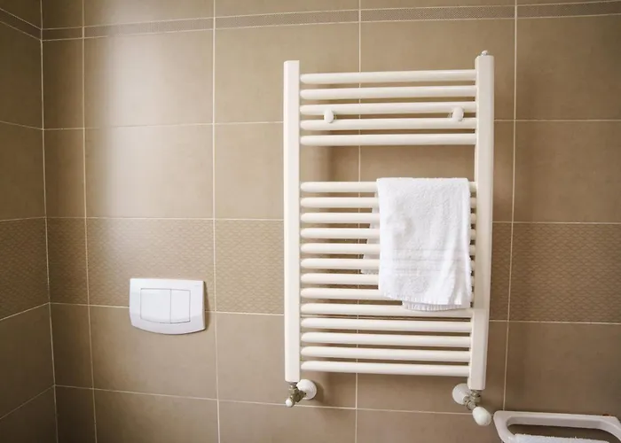 Seventeen Black -with Garden And Private Parking Just 5 Minutes Walk From The Historic Center Tropea