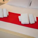 Lejlighed Seventeen Black -with Garden And Private Parking Just 5 Minutes Walk From The Historic Center Tropea