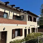 Seventeen Black -with Garden And Private Parking Just 5 Minutes Walk From The Historic Center *