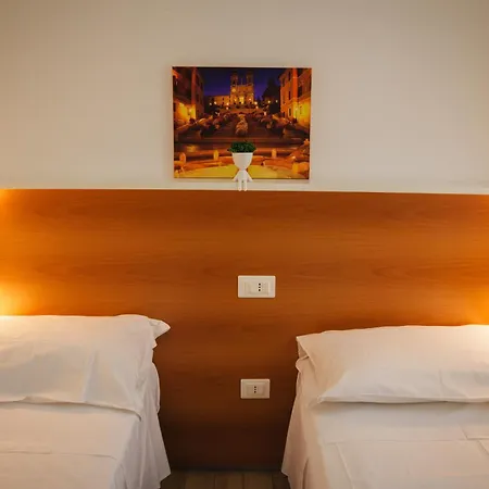 Seventeen Black -with Garden And Private Parking Just 5 Minutes Walk From The Historic Center *