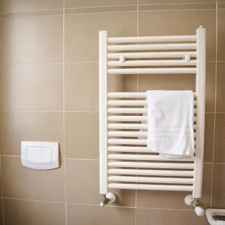 Seventeen Black -with Garden And Private Parking Just 5 Minutes Walk From The Historic Center Tropea