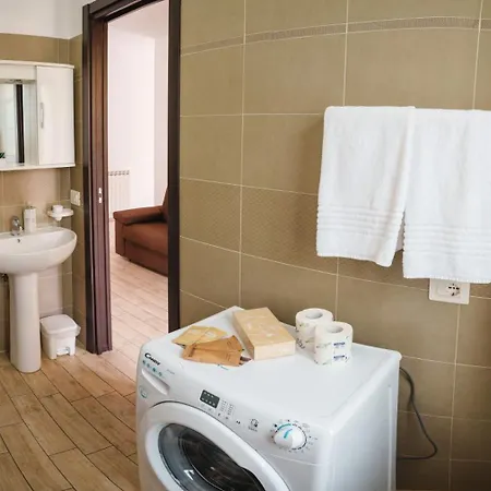 Lägenhet Seventeen Black -with Garden And Private Parking Just 5 Minutes Walk From The Historic Center