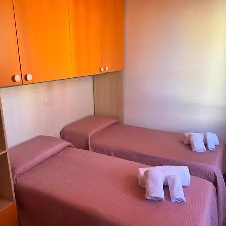 Apartamento Seventeen Black -with Garden And Private Parking Just 5 Minutes Walk From The Historic Center *