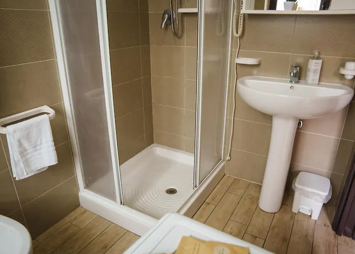 Seventeen Black -with Garden And Private Parking Just 5 Minutes Walk From The Historic Center Apartment *