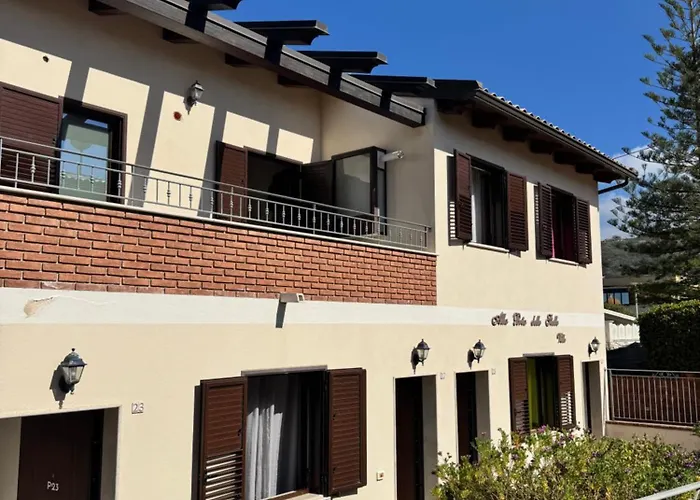 Seventeen Black -with Garden And Private Parking Just 5 Minutes Walk From The Historic Center *